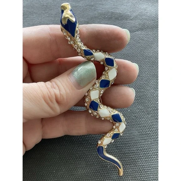 Vintage Gold Tone Snake Brooch Pin Blue White Enamel Rhinestones - Picture 8 of 8